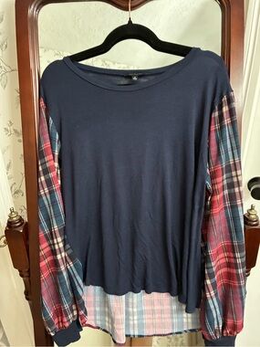 Women's Navy Tunic with Plaid Sleeve Detail
